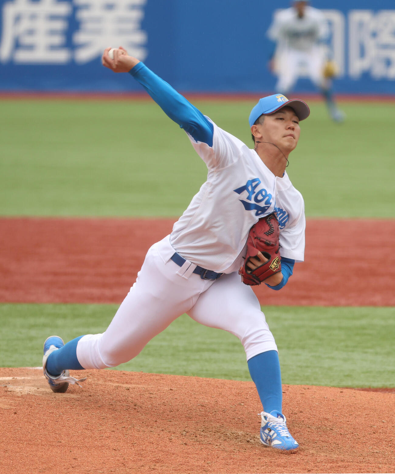 青学大対亜大　先発した青学大・鈴木（撮影・柴田隆二）