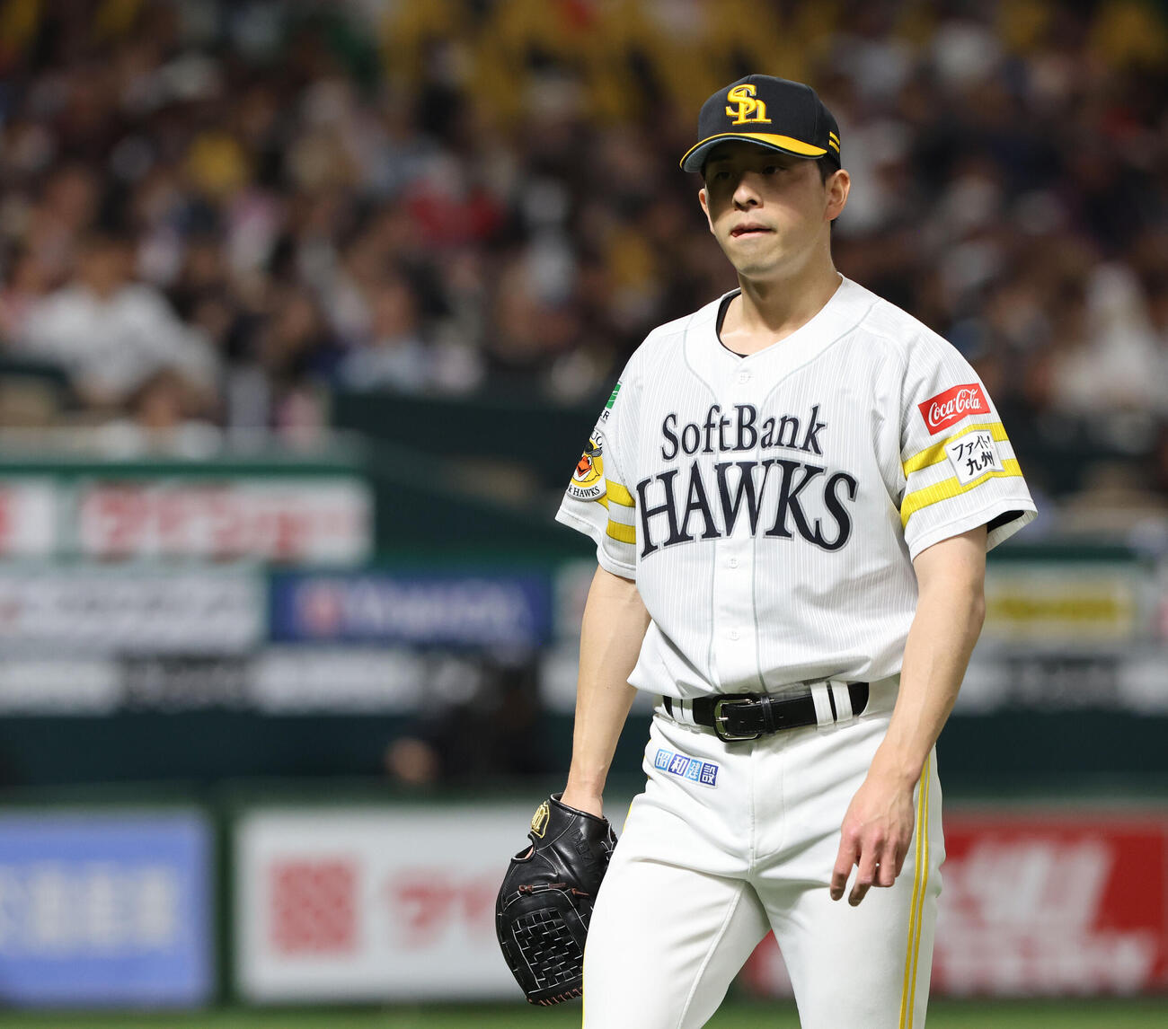 ソフトバンク対西武　2回に先制されたソフトバンク大関はベンチに引き揚げる（撮影・梅根麻紀）