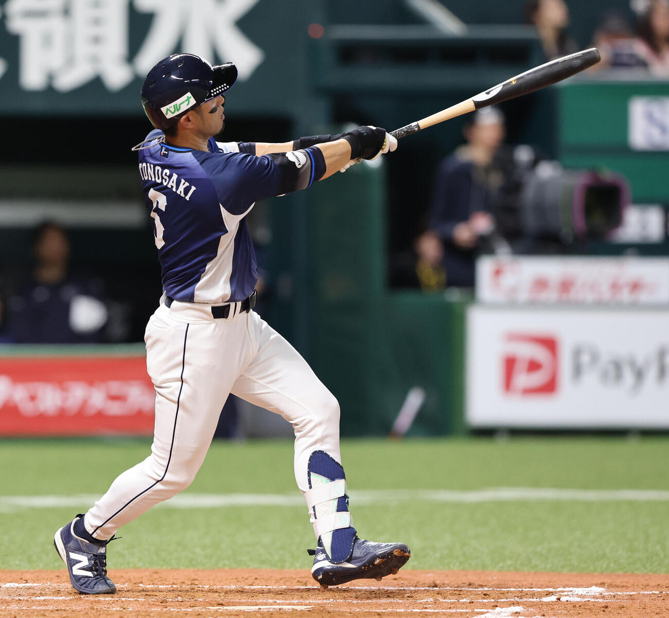 ソフトバンク対西武　4回表西武無死二塁、外崎は左越えに同点となる2点本塁打を放つ（撮影・梅根麻紀）