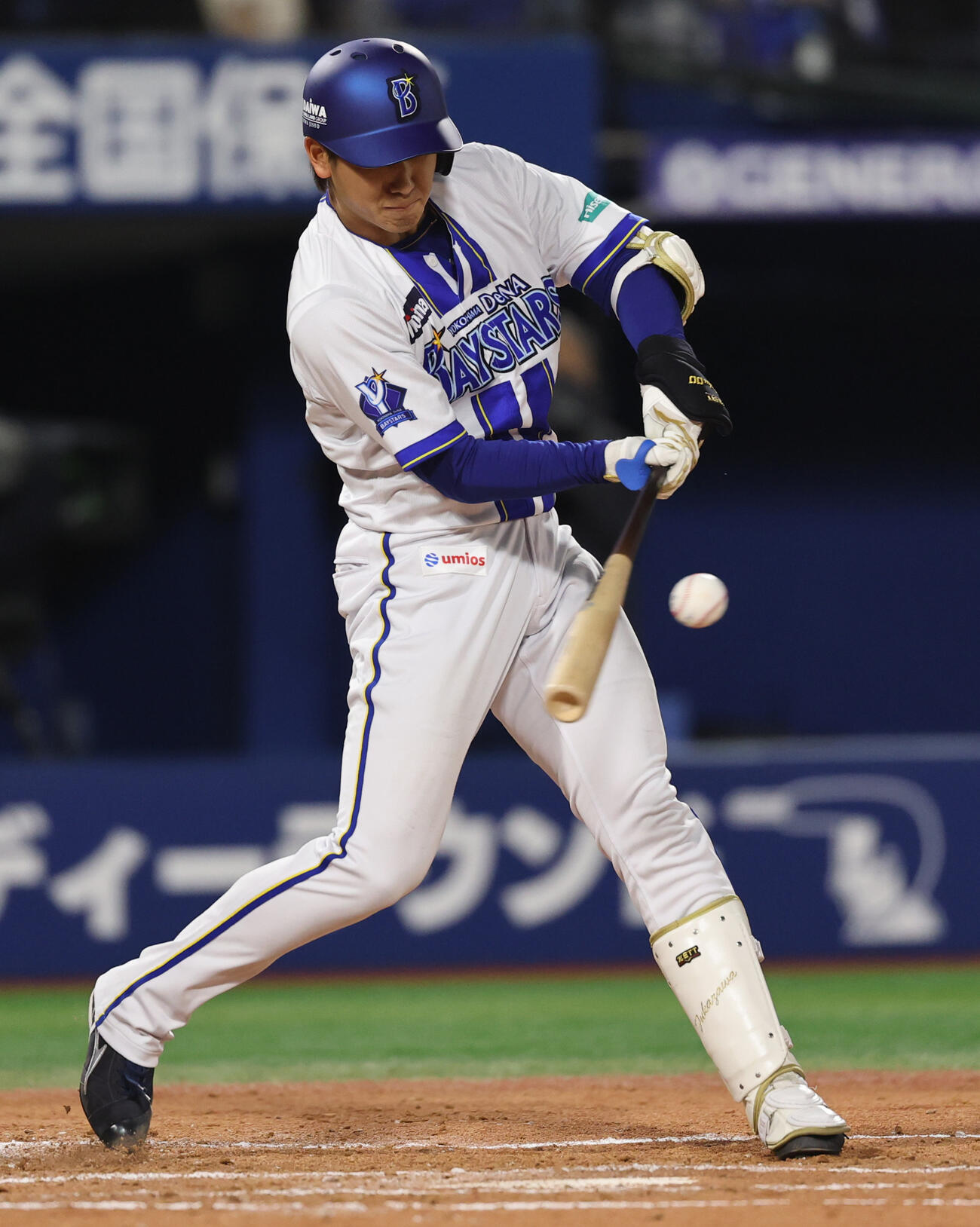 DeNA対中日　3回裏DeNA1死、初打席で初安打を放つ深沢（撮影・野上伸悟）