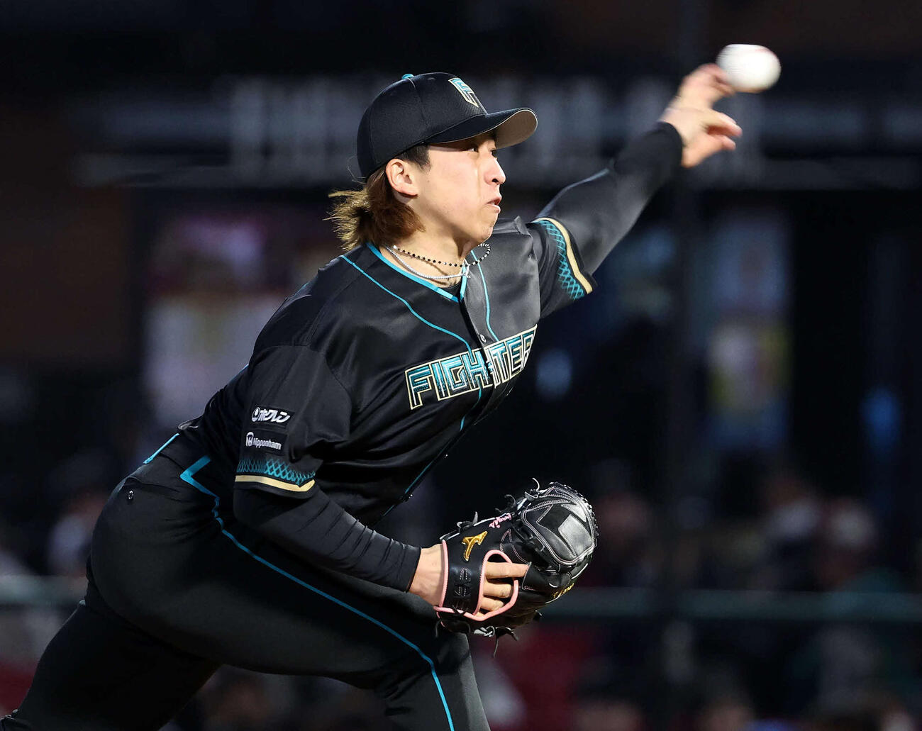 楽天対日本ハム　力投する日本ハム先発の細野（撮影・鈴木正人）　