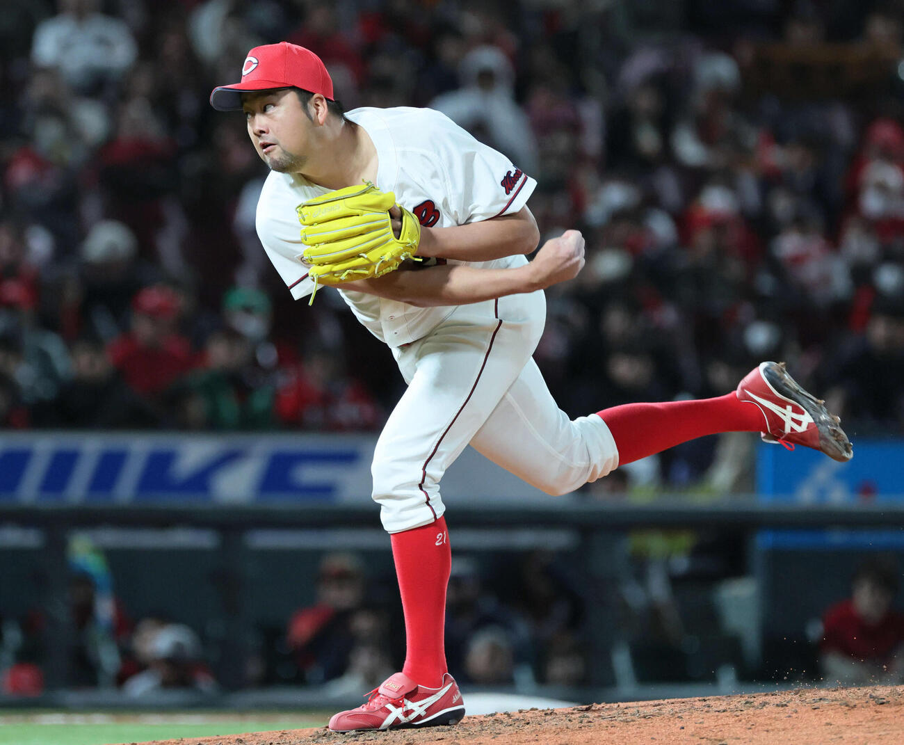 広島対巨人　9回表巨人、抑えで登場の中崎（撮影・加藤孝規）