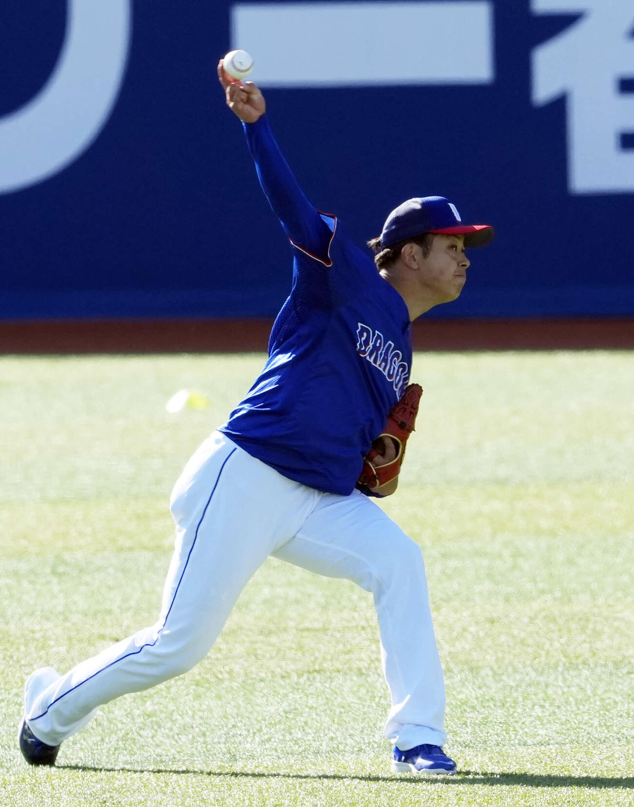 DeNA対中日　キャッチボールをする中日松山（撮影・小島史椰）
