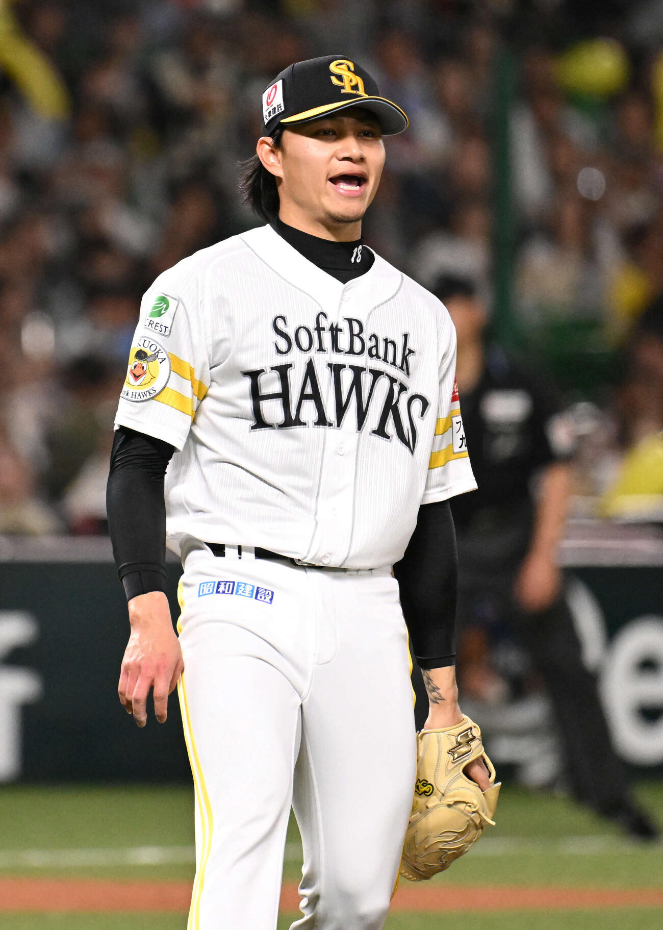 ソフトバンク対西武　7回表西武2死一塁、打者源田を空振り三振に仕留め吠える徐若熙（撮影・林敢治）