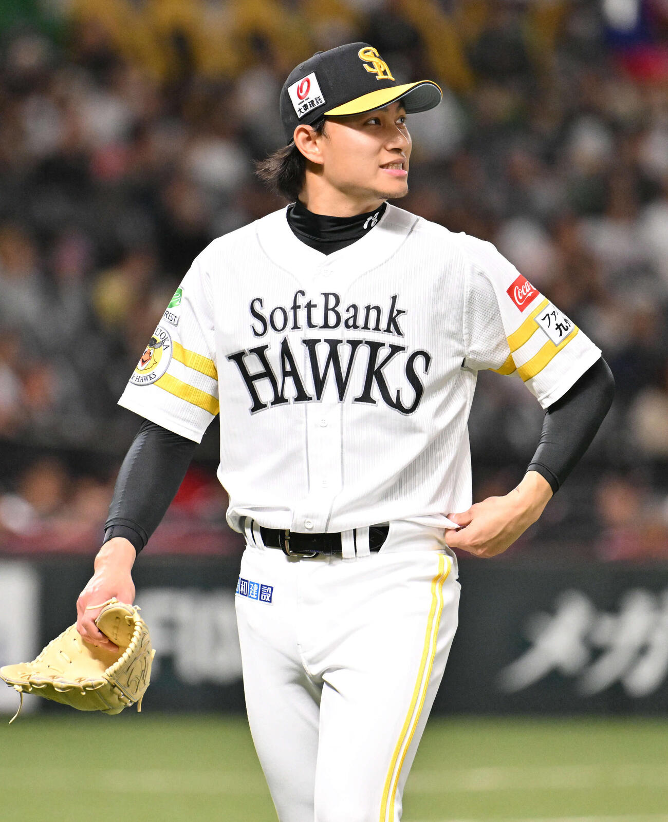 ソフトバンク対西武　1回表終了後、先制を許し厳しい表情でベンチに引きあげる徐若熙（撮影・林敢治）