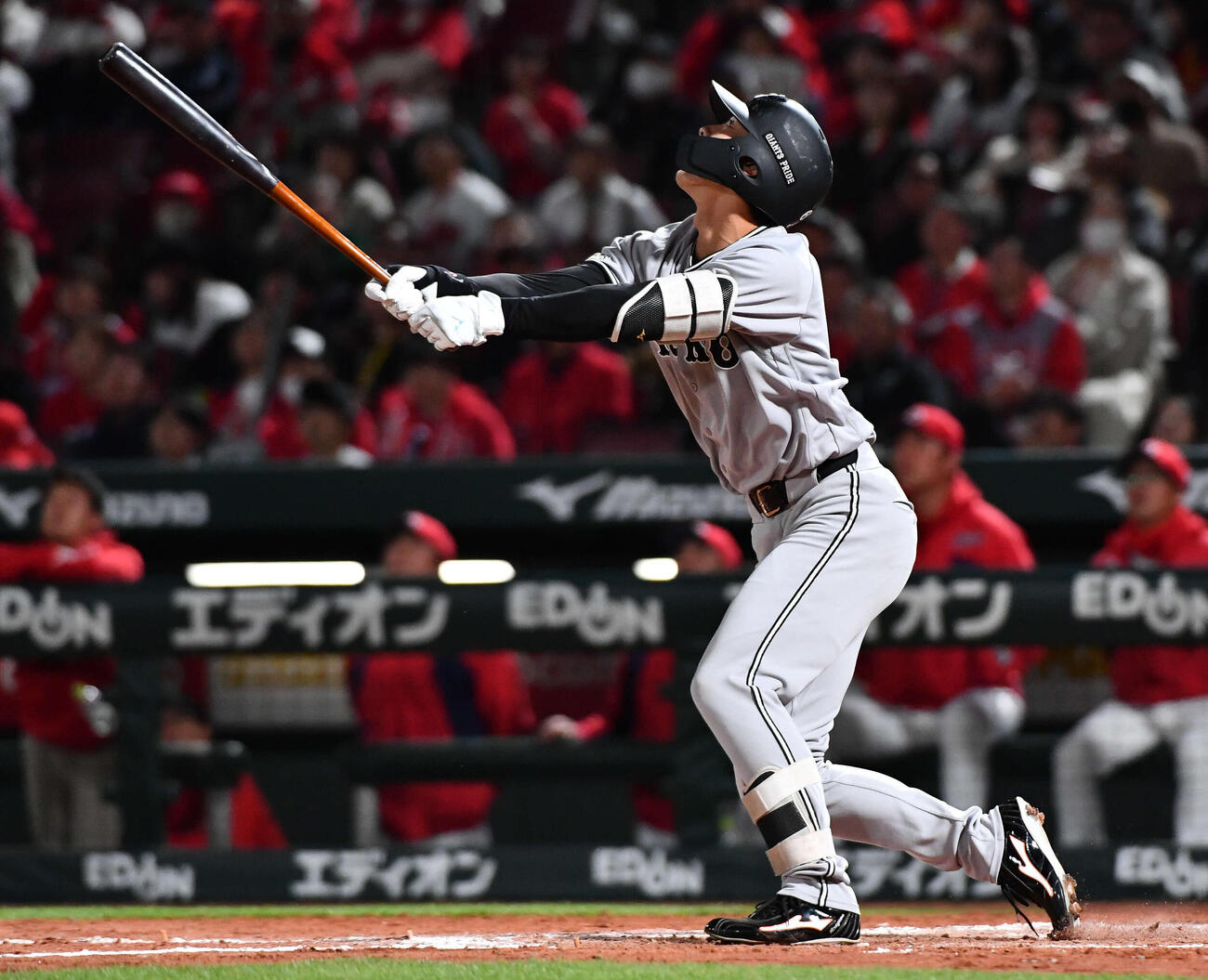 広島対巨人　8回表巨人2死、二飛に倒れた平山（撮影・岩下翔太）