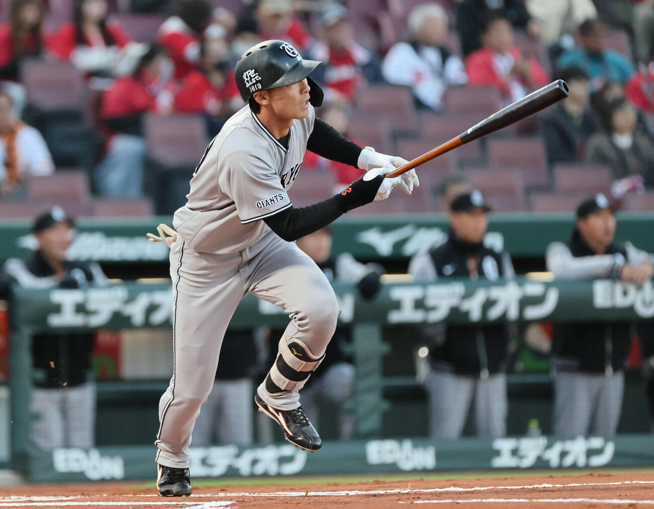 広島対巨人　1回表巨人無死、平山のプロ初打席は中飛（撮影・加藤孝規）
