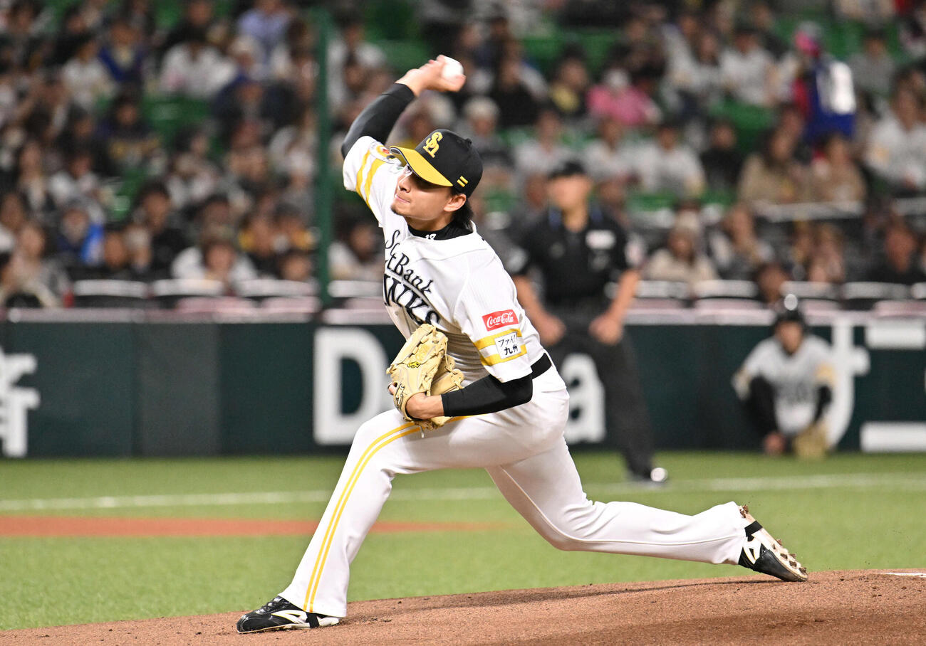 ソフトバンク対西武　ソフトバンク先発の徐若熙（撮影・林敢治）