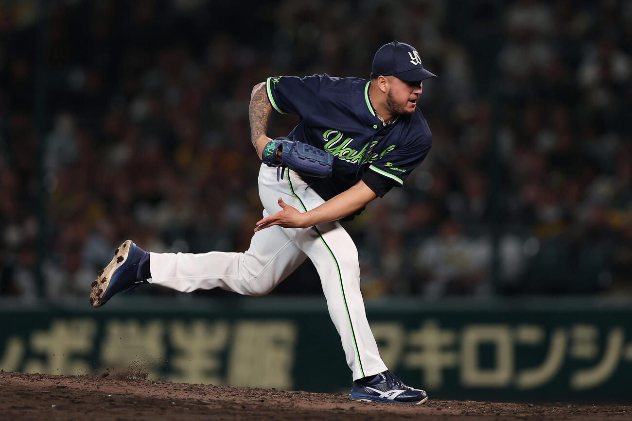 阪神対ヤクルト　ヤクルト6番手のキハダ（撮影・前田充）