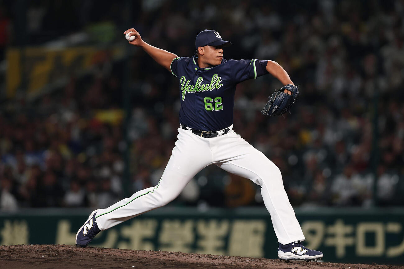 阪神対ヤクルト　ヤクルト5番手のリランソ（撮影・前田充）