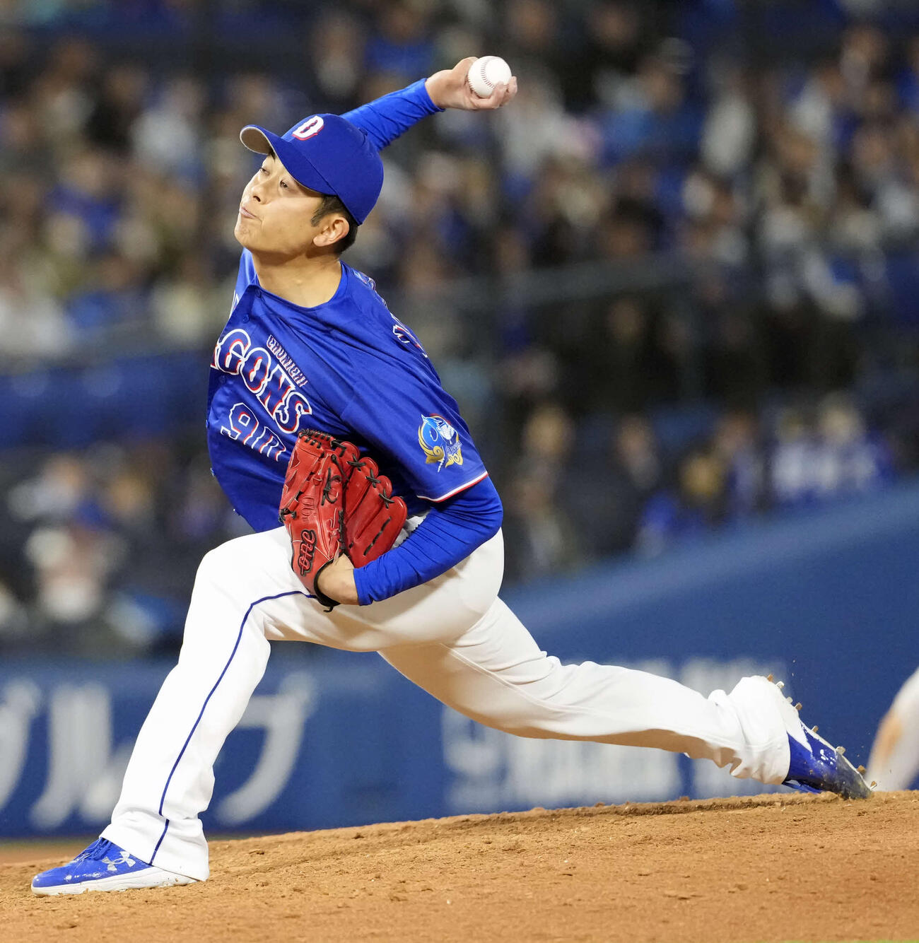 DeNA対中日　11回裏7番手で登板する中日松山（撮影・小島史椰）