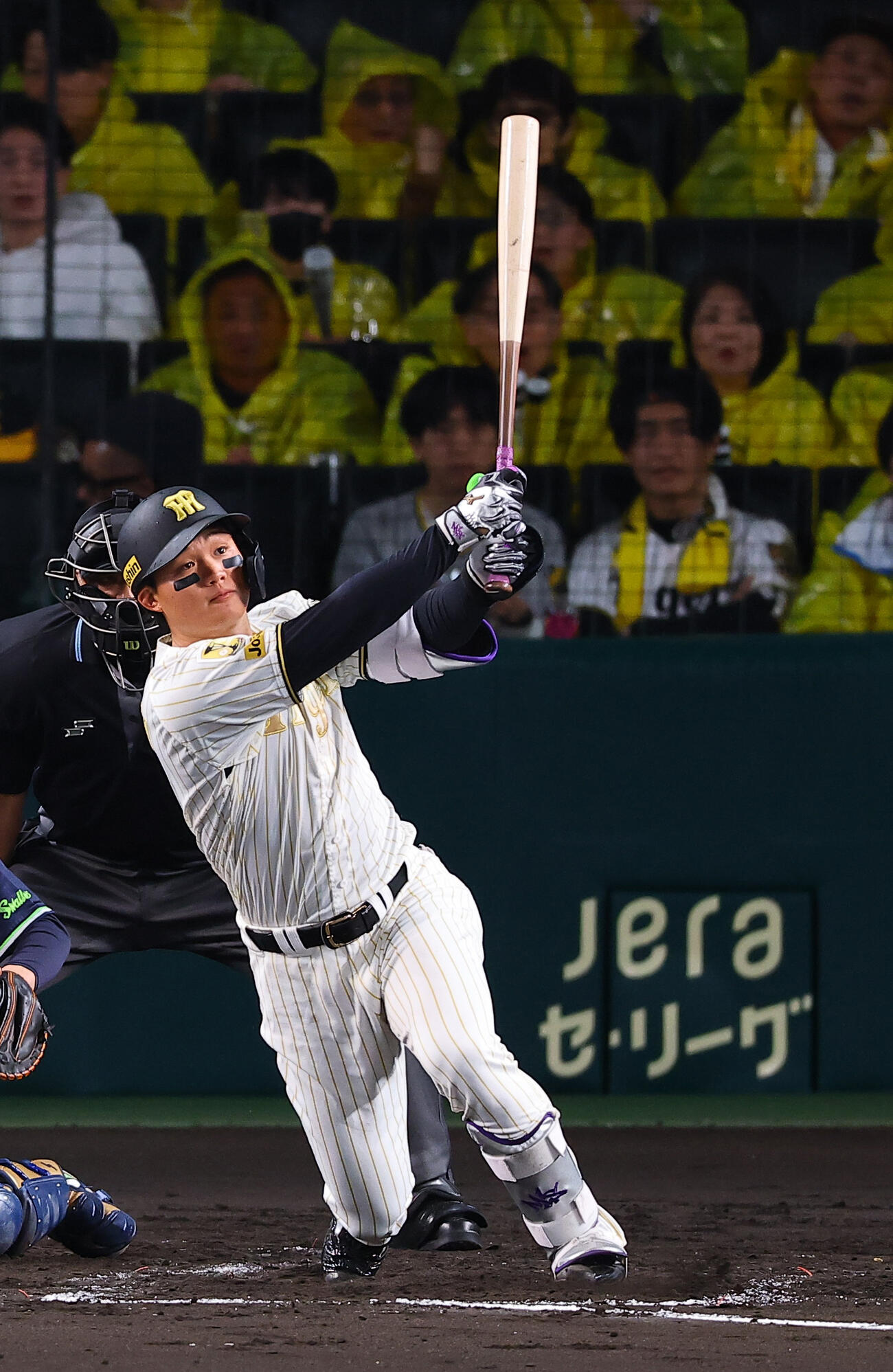 阪神対ヤクルト　4回裏阪神無死、森下翔太は先制ソロ本塁打を放つ（撮影・上田博志）