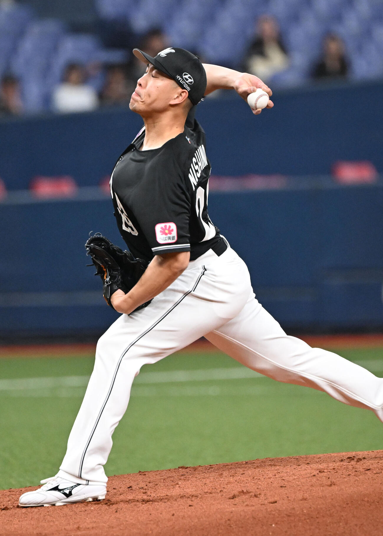 オリックス対ロッテ　先発するロッテ西野（撮影・和賀正仁）