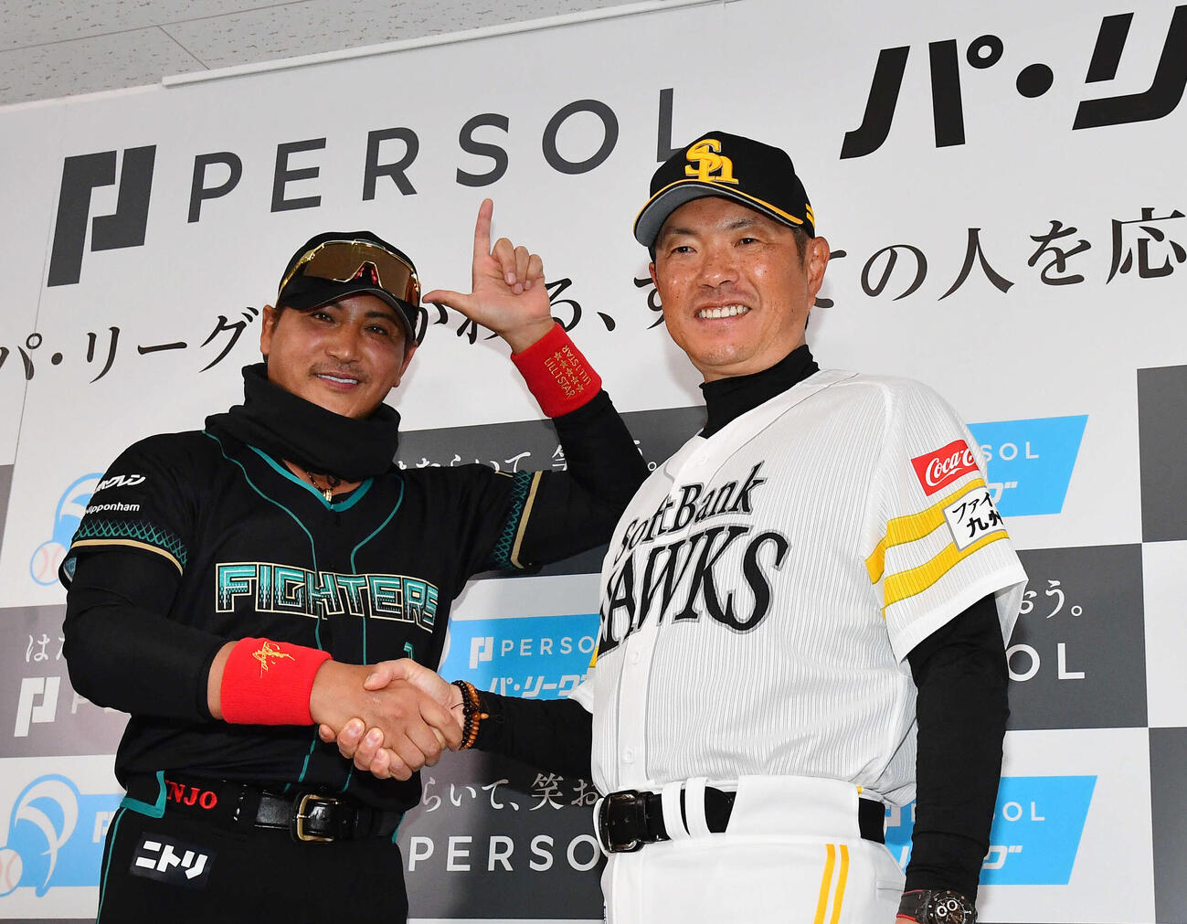 日本ハム新庄監督とソフトバンク小久保監督（2026年3月撮影）
