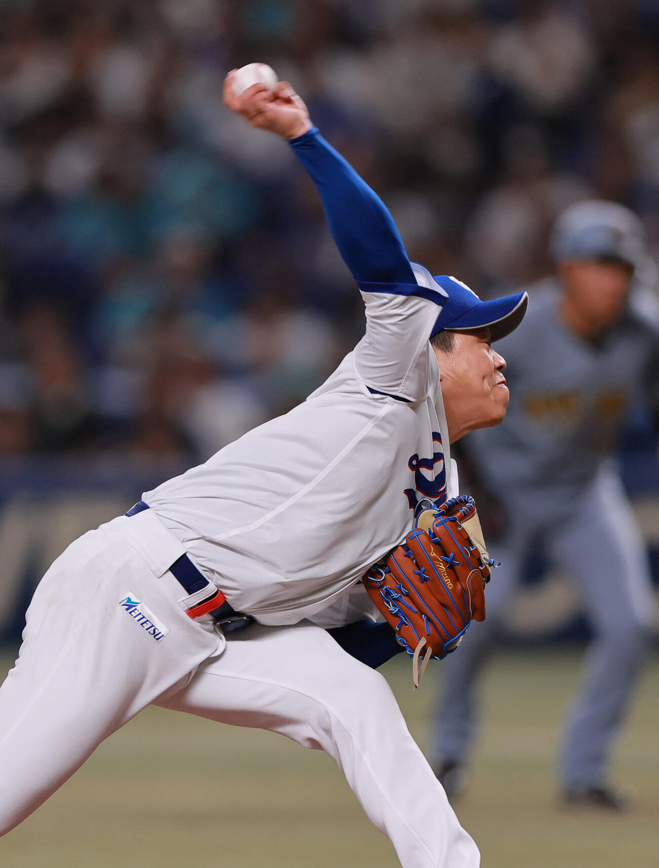 中日対阪神　2回表、力投する中日柳（撮影・上山淳一）