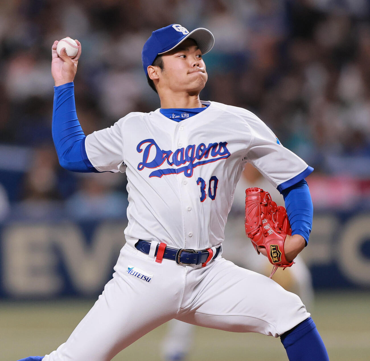 中日対阪神　9回途中、中日松山晋也に代わって登板する根尾（撮影・上山淳一）