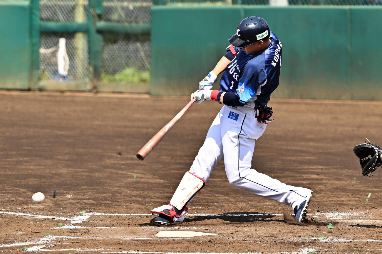 3軍戦　西武対巨人　4回裏、西武栗山は遊ゴロに倒れる（撮影・滝沢徹郎）