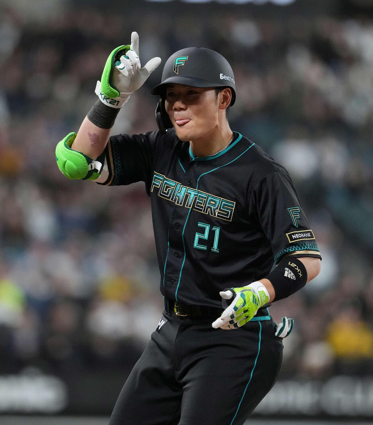 日本ハム対ソフトバンク　9回裏日本ハム2死一、二塁、適時打を放つ清宮幸（撮影・井上学）