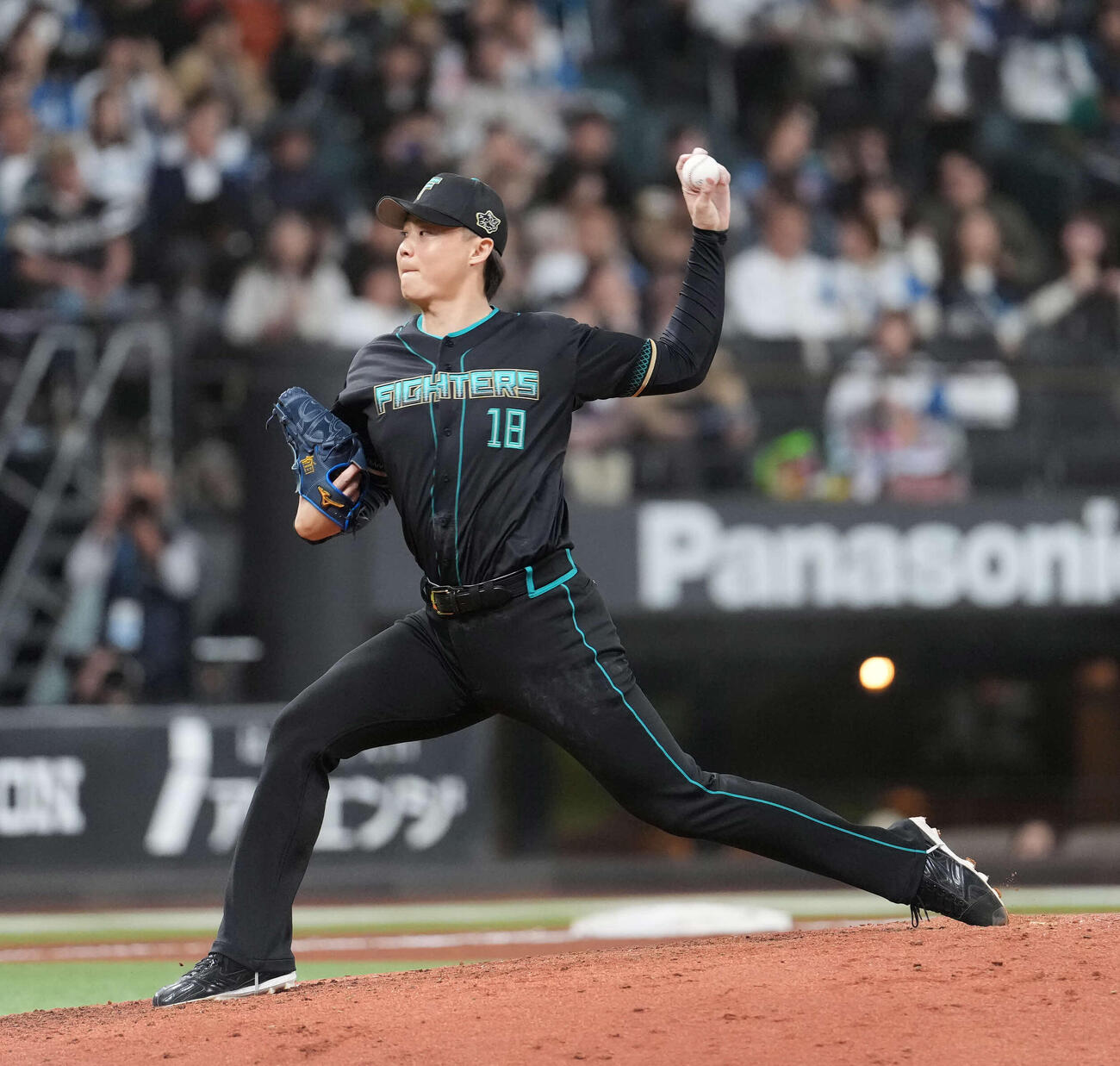 日本ハム対ソフトバンク　日本ハムの山崎（撮影・井上学）