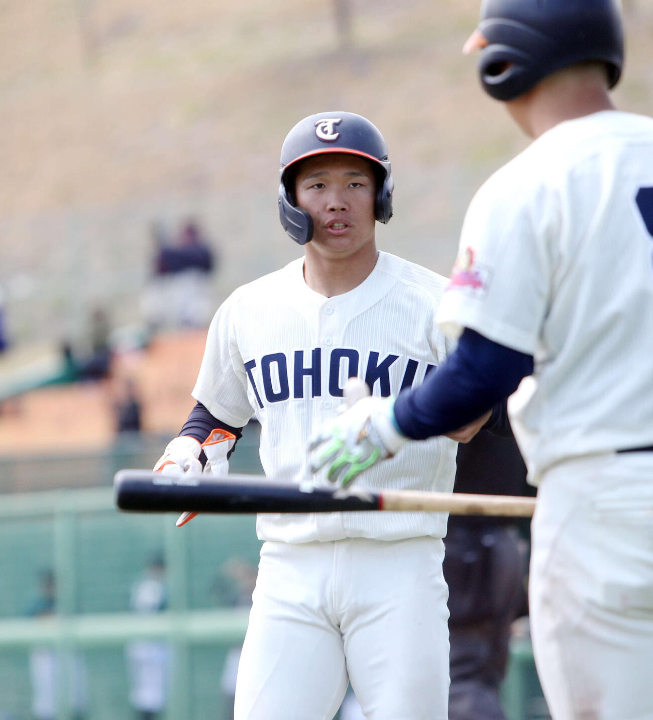 東北福祉大対宮城教大　5回に生還する東北福祉大・多田羅（撮影・木村有優）