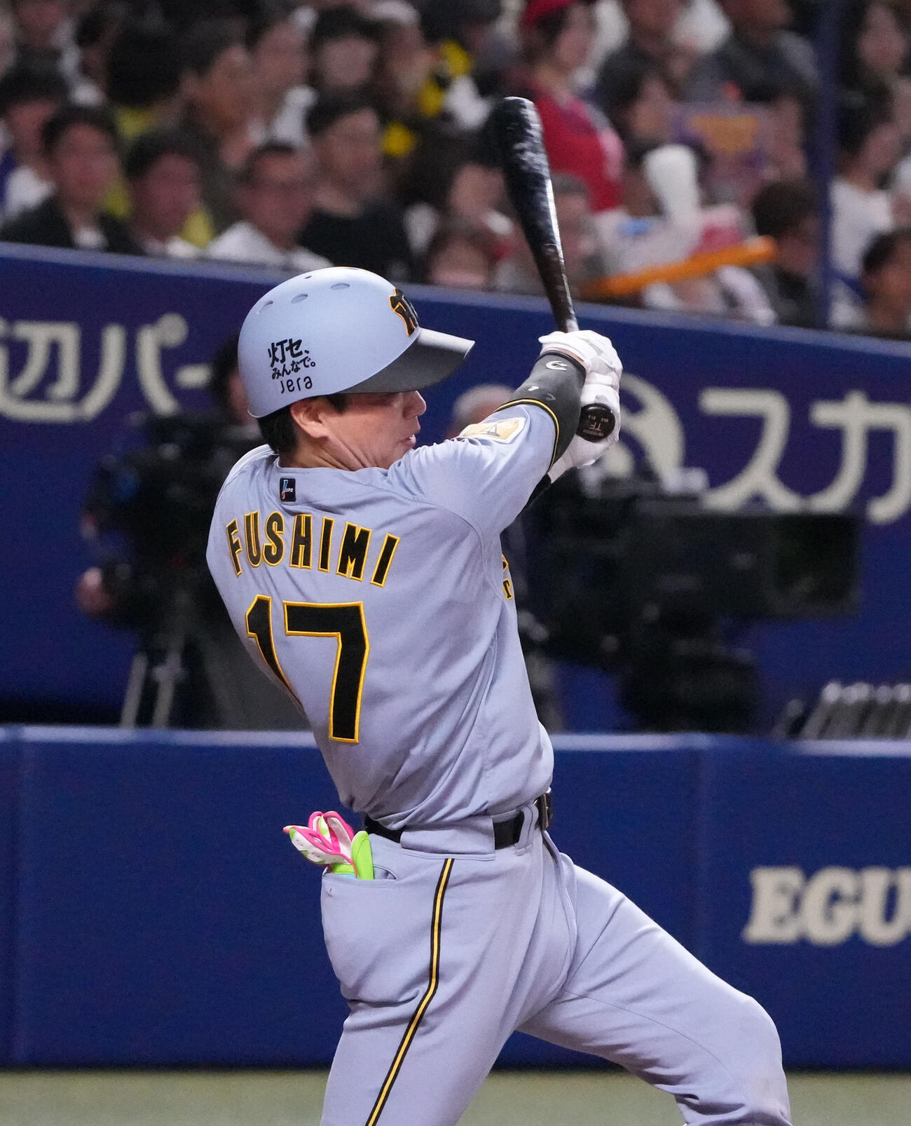 中日対阪神　2回表阪神2死、安打を放つ伏見（撮影・森本幸一）