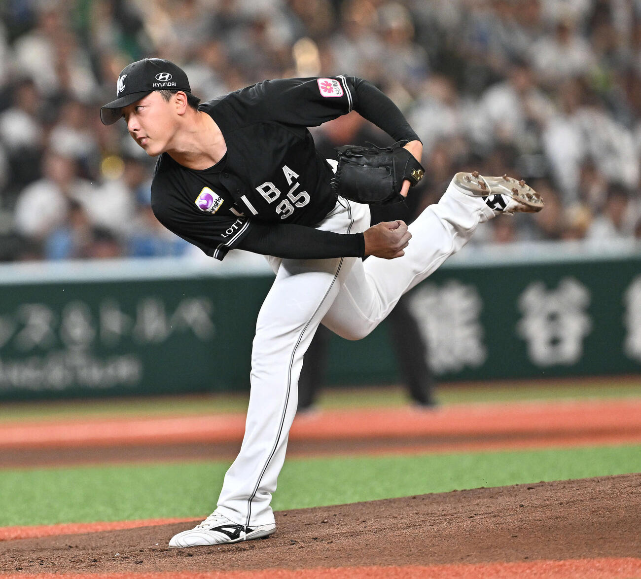 西武対ロッテ　ロッテ先発の田中（撮影・滝沢徹郎）