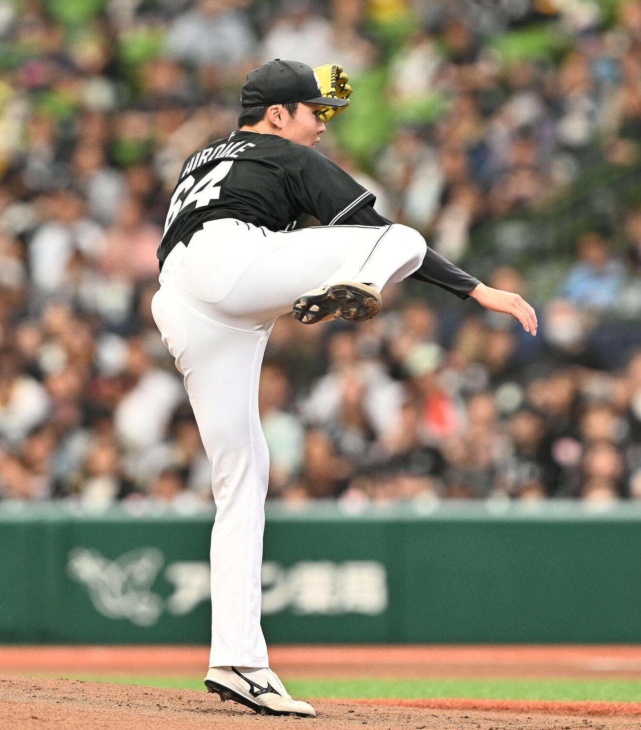 西武対ロッテ　ロッテ先発の広池（撮影・滝沢徹郎）