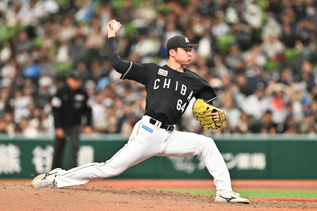 西武対ロッテ　ロッテ先発の広池（撮影・滝沢徹郎）