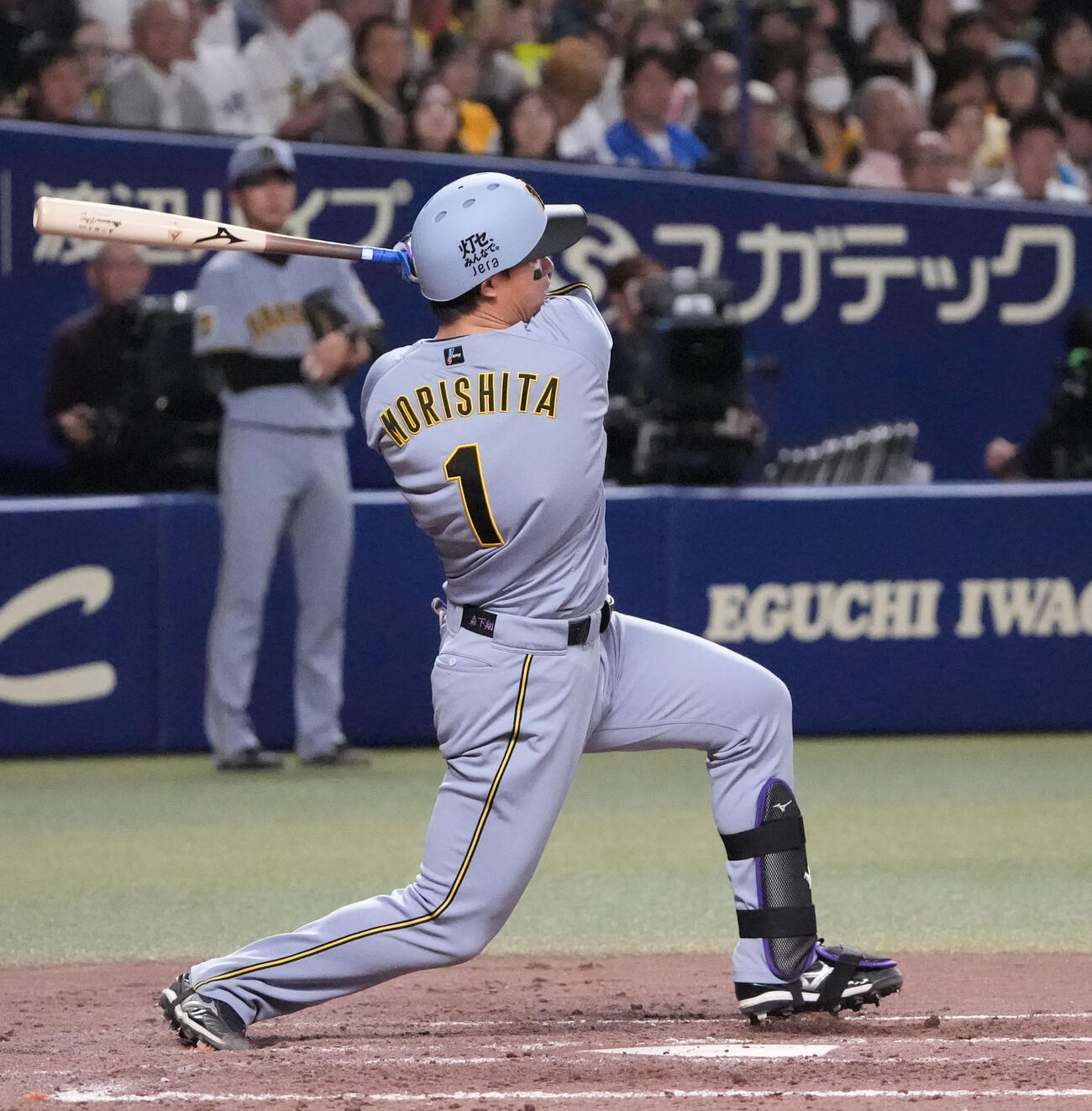 中日対阪神　5回表阪神2死二、三塁、2点適時打を放つ森下（撮影・森本幸一）