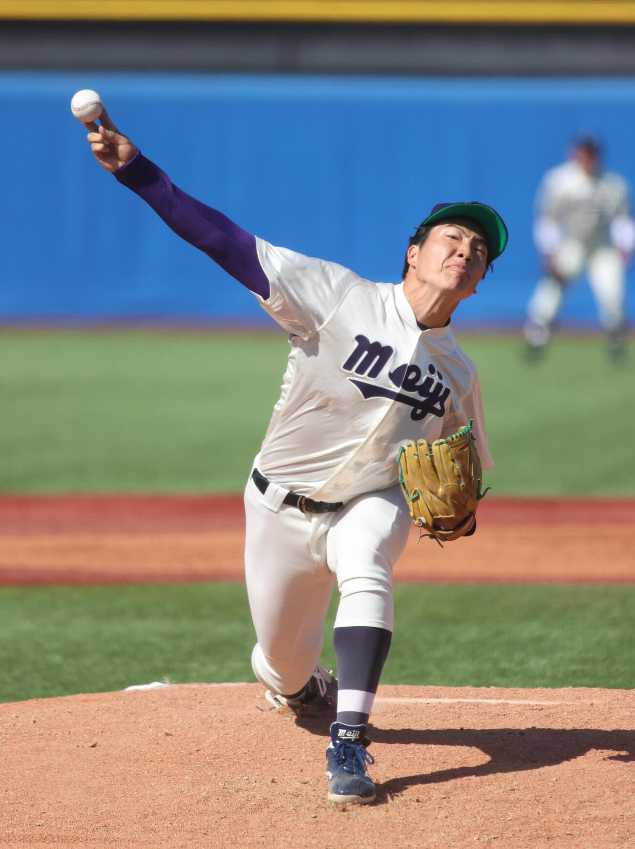 明大対東大　先発した明大・平嶋（撮影・柴田隆二）