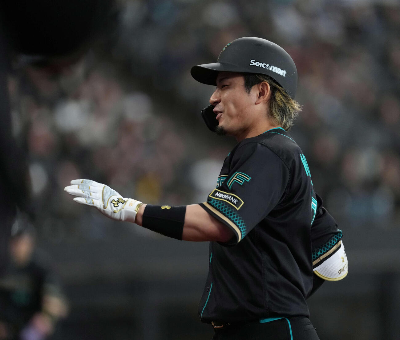 日本ハム対ソフトバンク　3回裏日本ハム1死二、三塁、犠飛を放つ水野（撮影・井上学）
