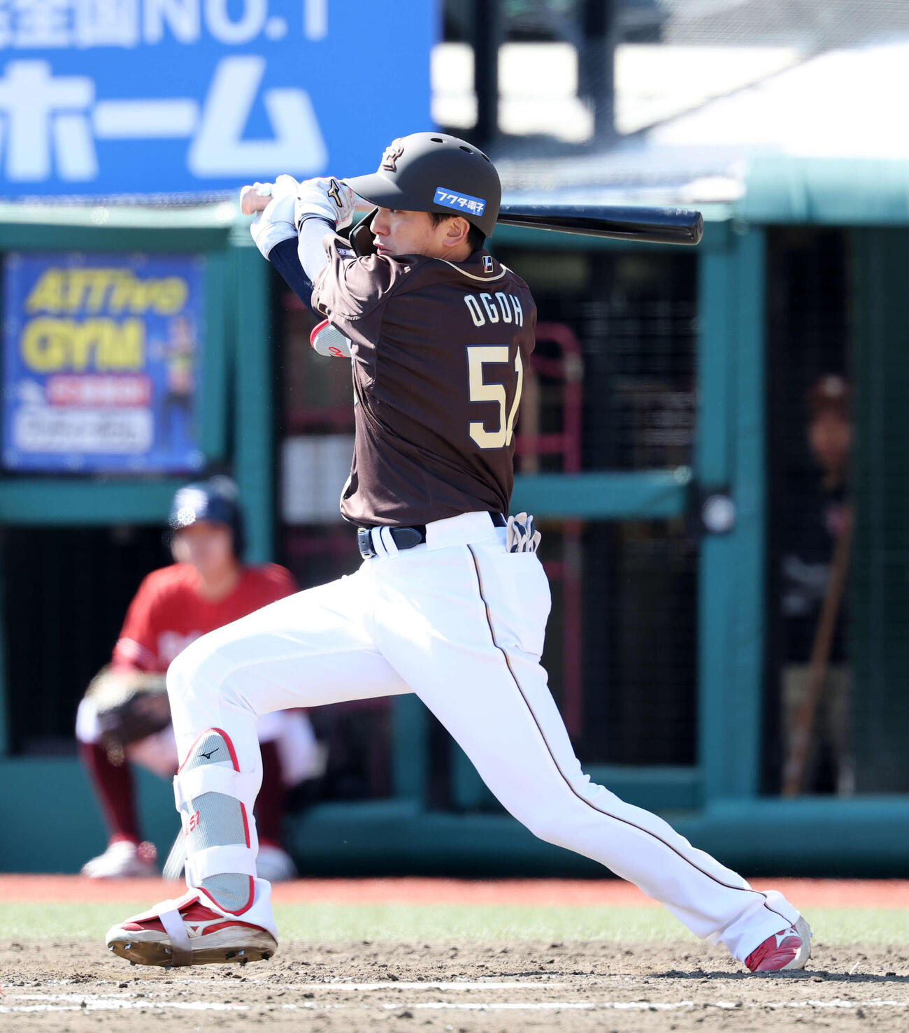 楽天対オリックス　5回裏楽天1死三塁、小郷は適時打を放つ（撮影・鈴木正人）　