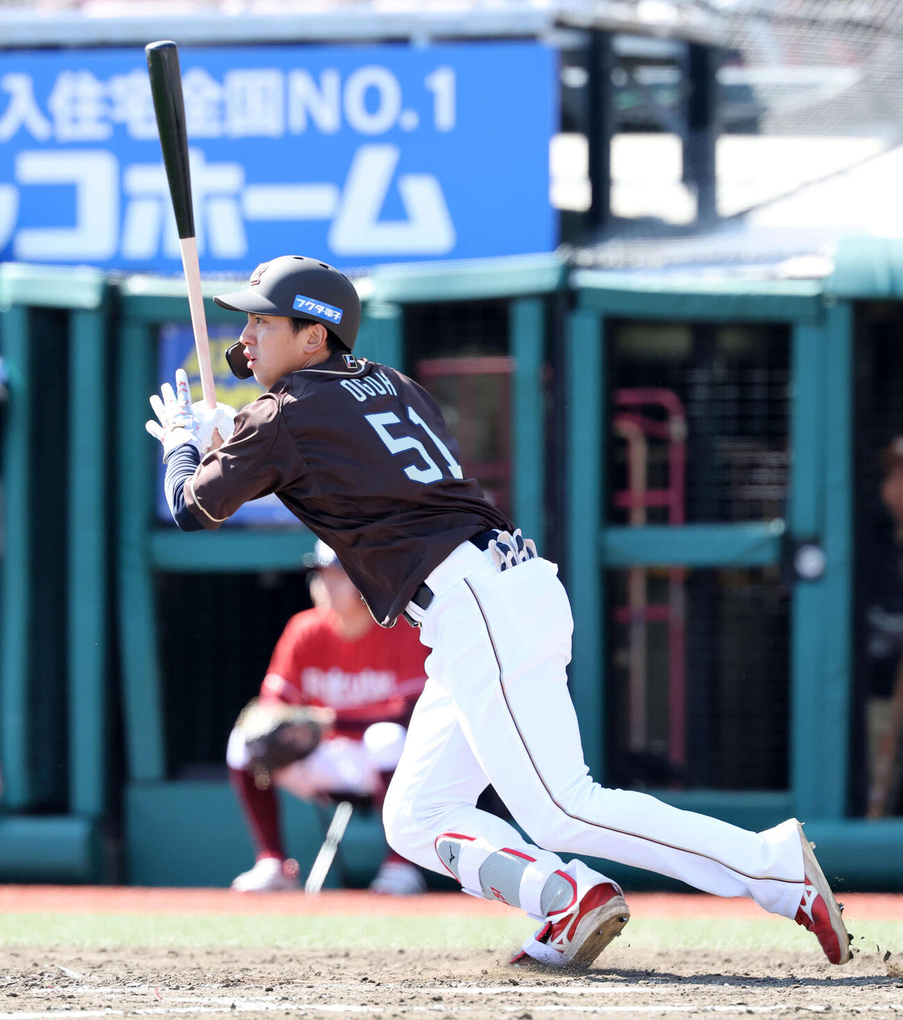 楽天対オリックス　5回裏楽天1死三塁、小郷は適時打を放つ（撮影・鈴木正人）　