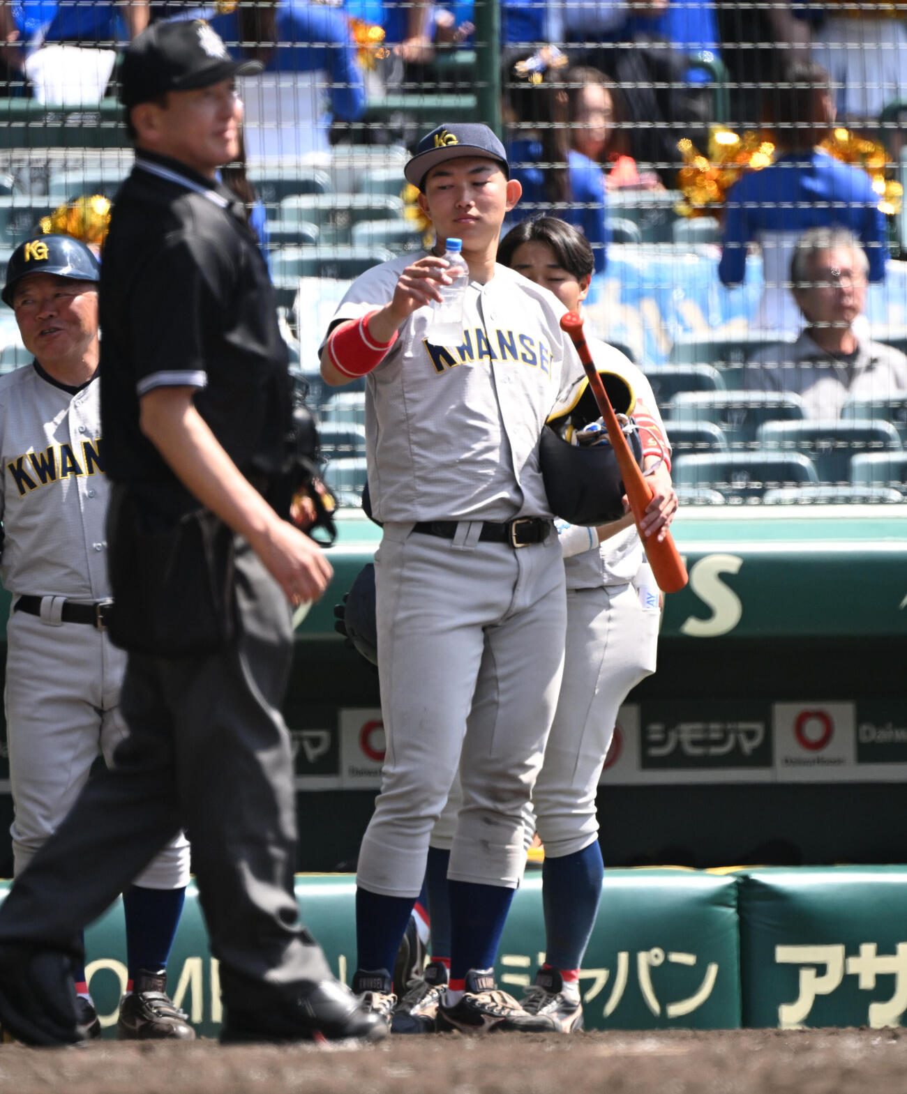 関大対関学大　広島新井貴浩監督の長男新井亮規浩（撮影・和賀正仁）＝2026年4月12日、甲子園
