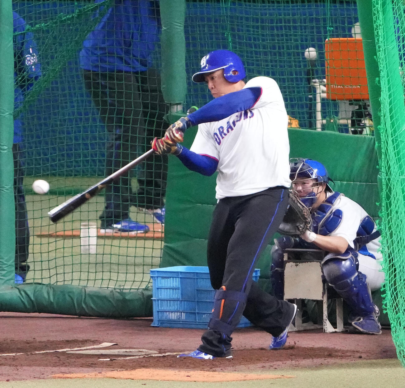 一軍練習に合流しフリー打撃練習をする鵜飼（撮影・森本幸一）
