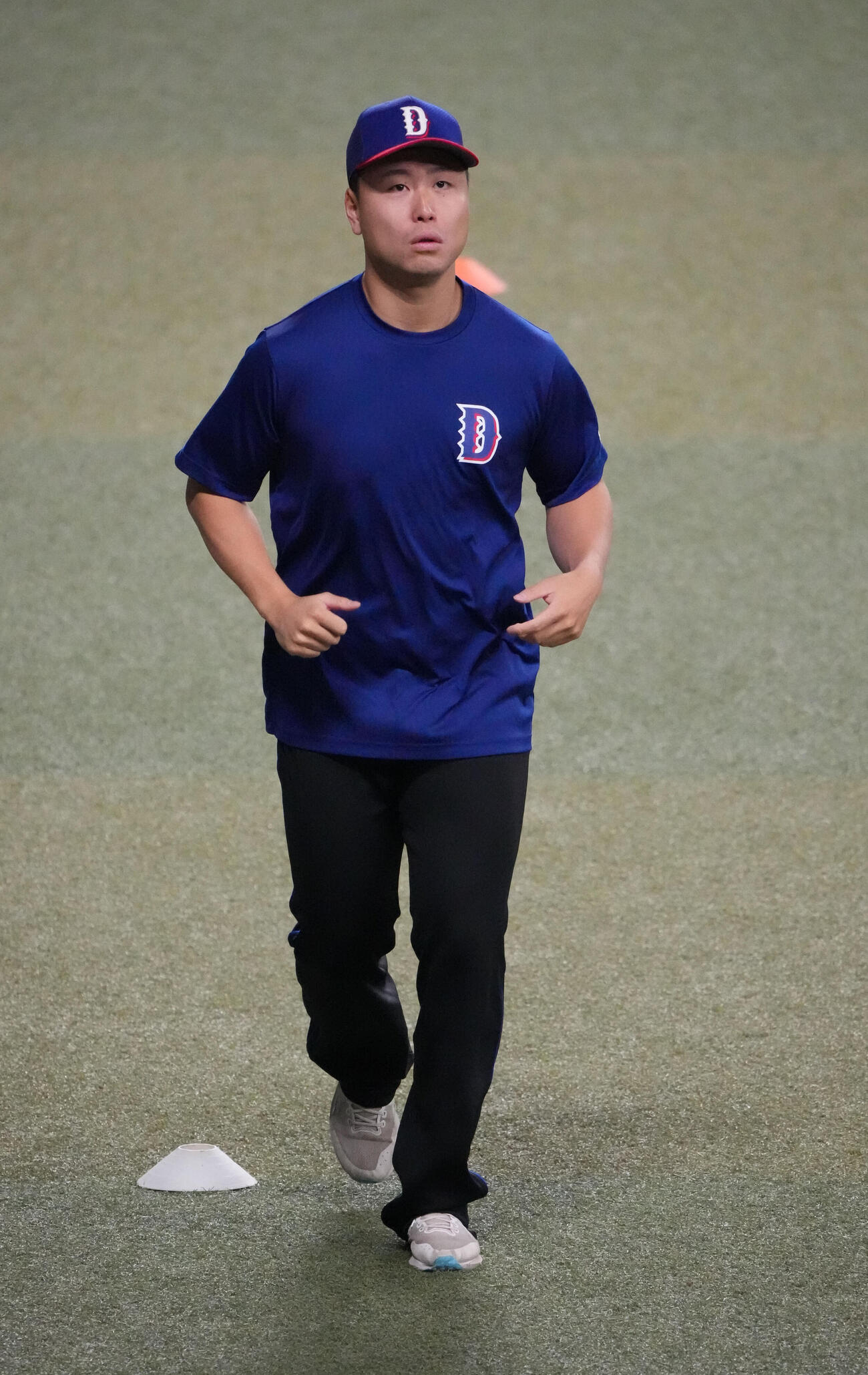 ランニングをする牧野（撮影・森本幸一）