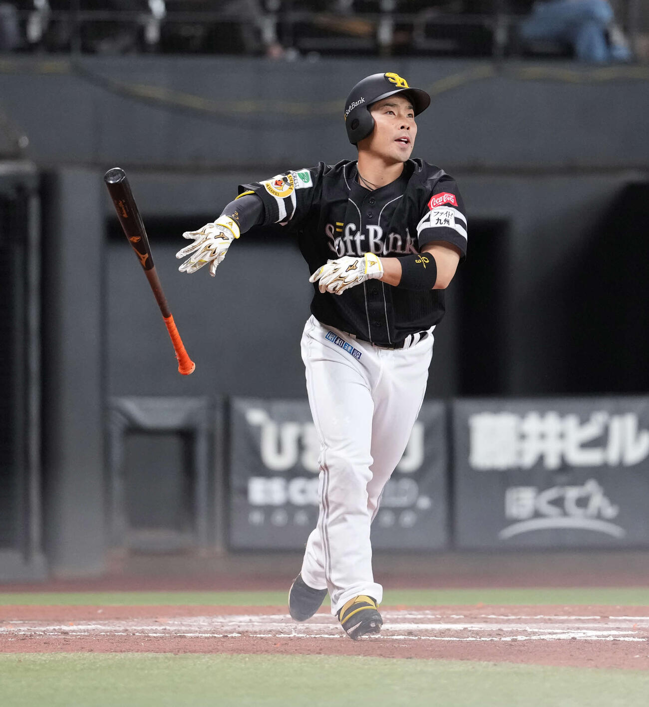 4月11日、日本ハム戦で3点本塁打を放つ近藤健介