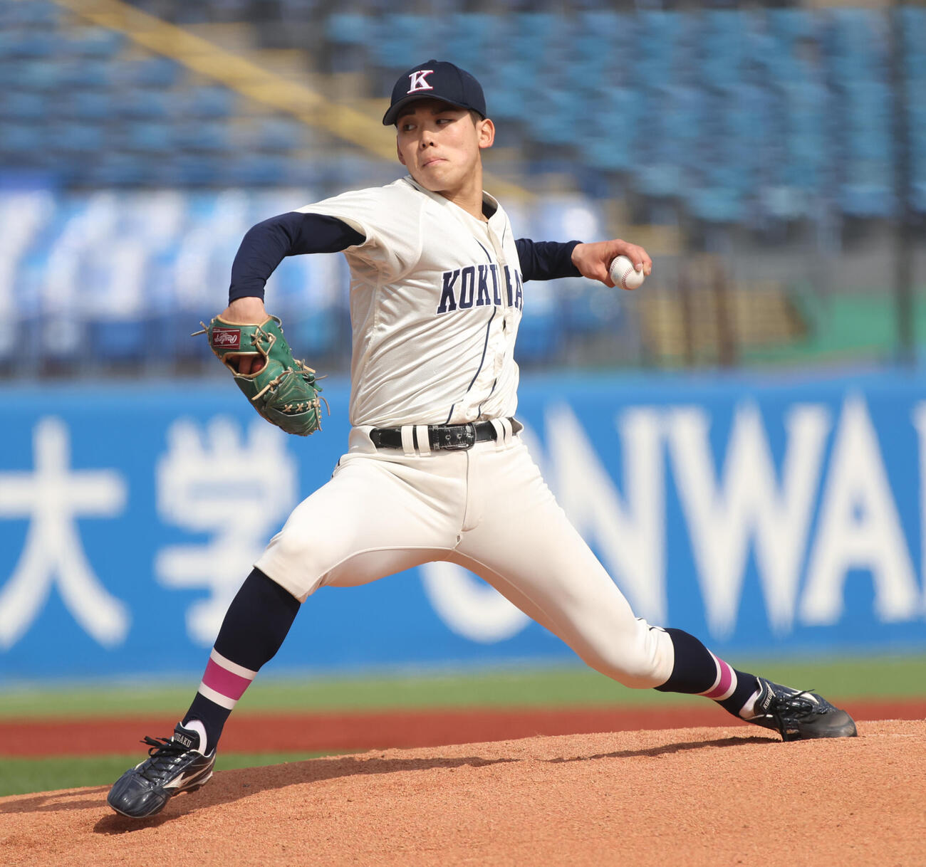 国学院大対立正大　先発した国学院大・藤本（撮影・柴田隆二）