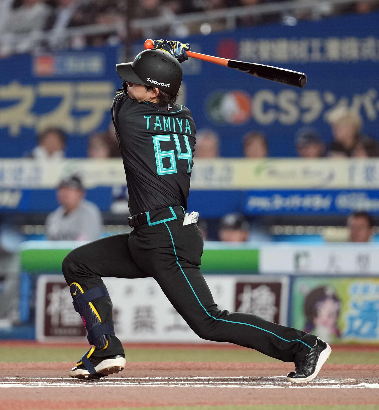 ロッテ対日本ハム　6回表日本ハム1死、右越えにソロ本塁打を放つ田宮（撮影・たえ見朱実）