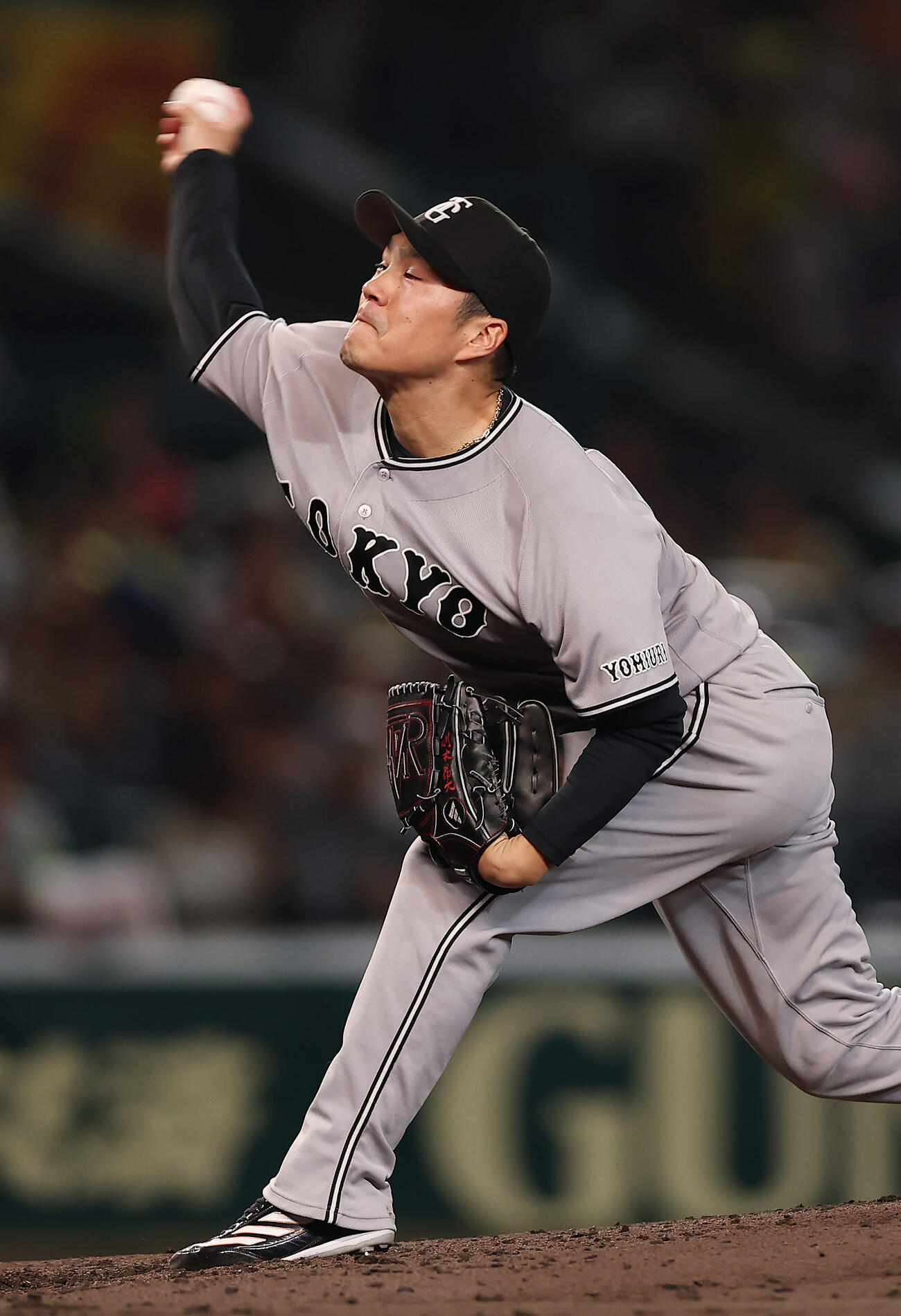 阪神対巨人　力投する巨人先発の則本（撮影・前田充）