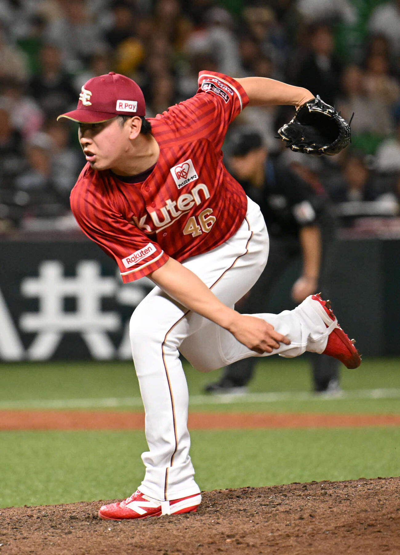 ソフトバンク対楽天　楽天5番手投手の藤平（撮影・林敢治）