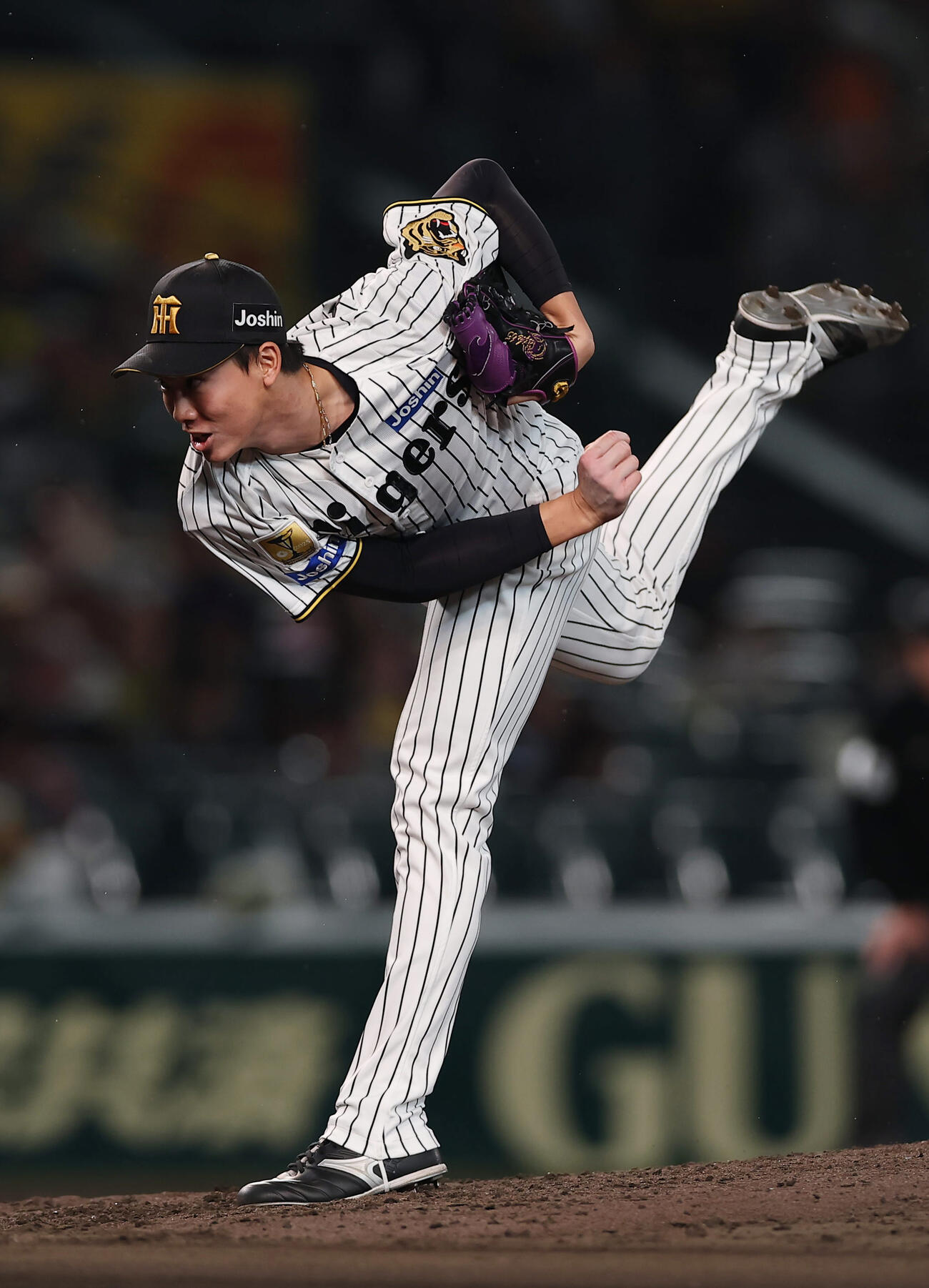 阪神対巨人　阪神2番手の湯浅（撮影・前田充）
