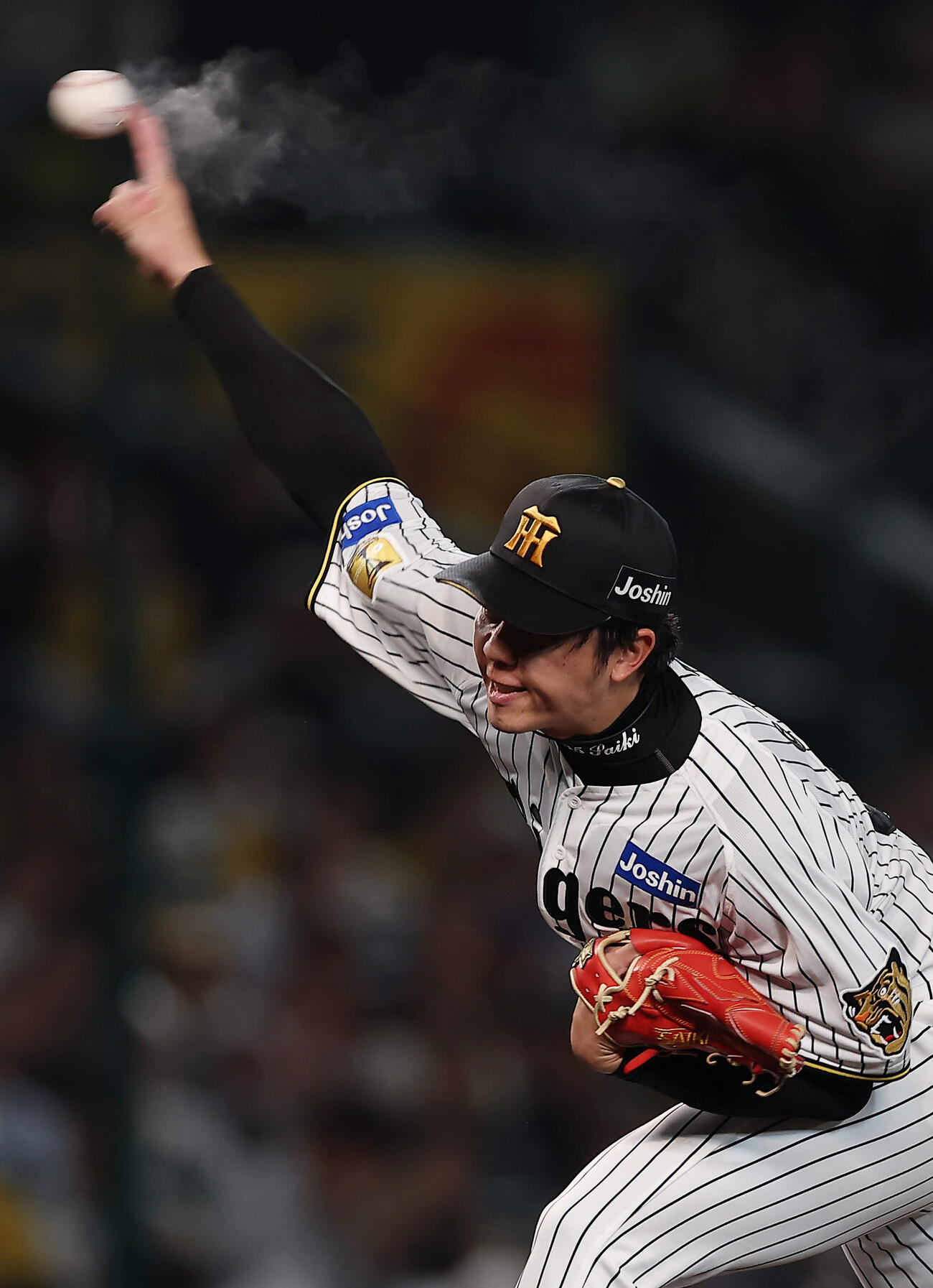 阪神対巨人　力投する阪神先発の才木（撮影・前田充）