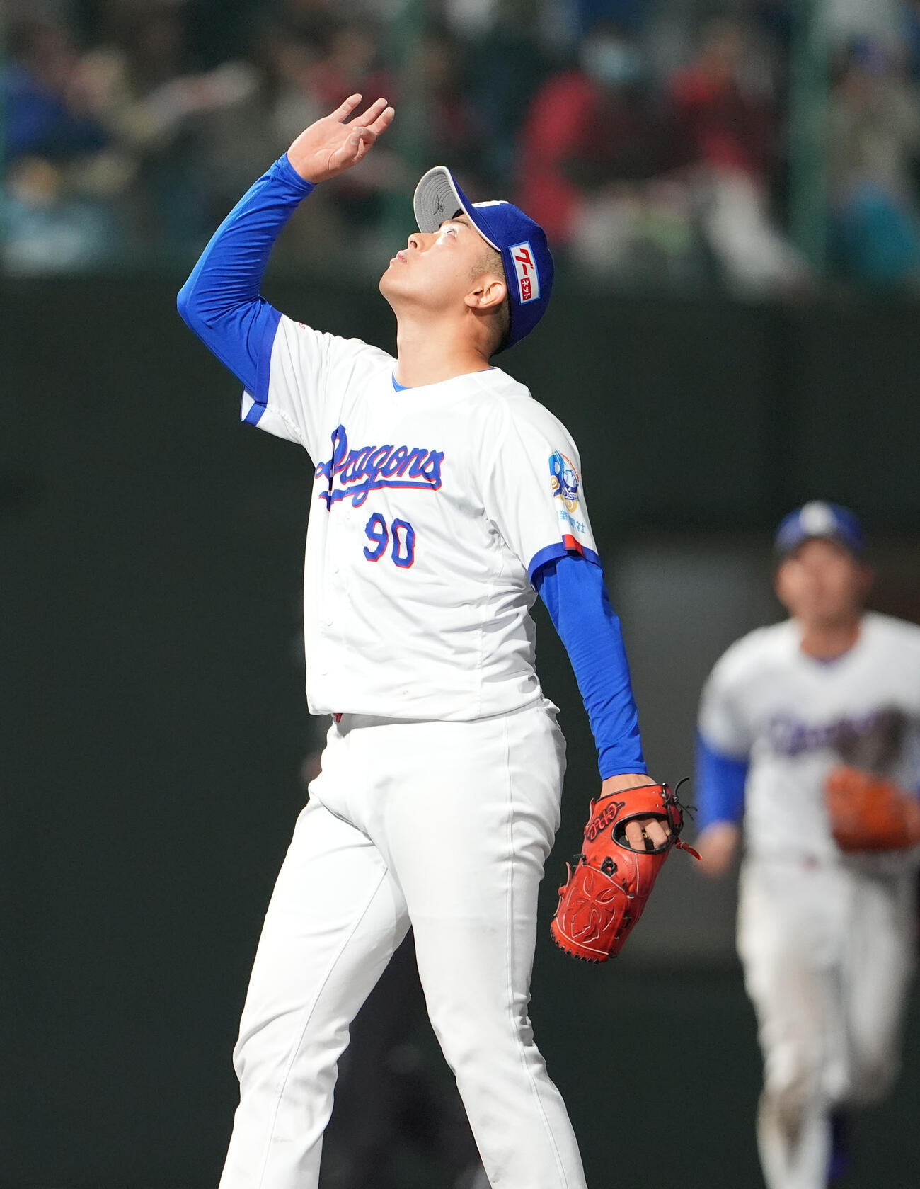 中日対広島　試合終了、中日4番手で登板しセーブする中日松山（撮影・森本幸一）
