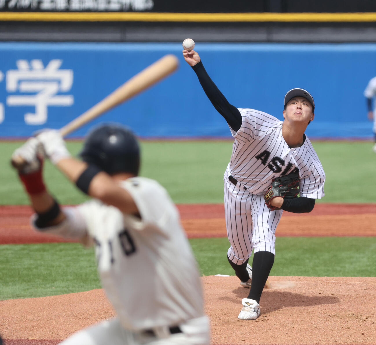 亜大対東洋大　先発した亜大・川尻（撮影・柴田隆二）