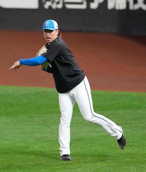 【日本ハム】細野晴希「ツッコミの達」からの祝福タンクトップ「なくしてないです」弁明も実は…