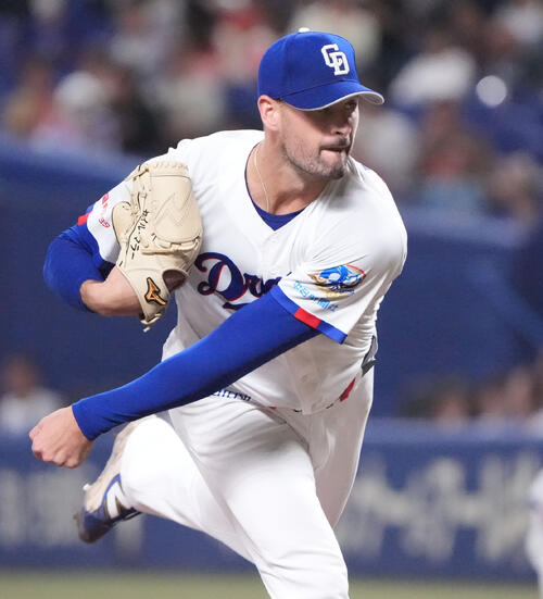 【中日】今季初先発マラーがグラブをたたきつける　自身の悪送球から先制点を献上