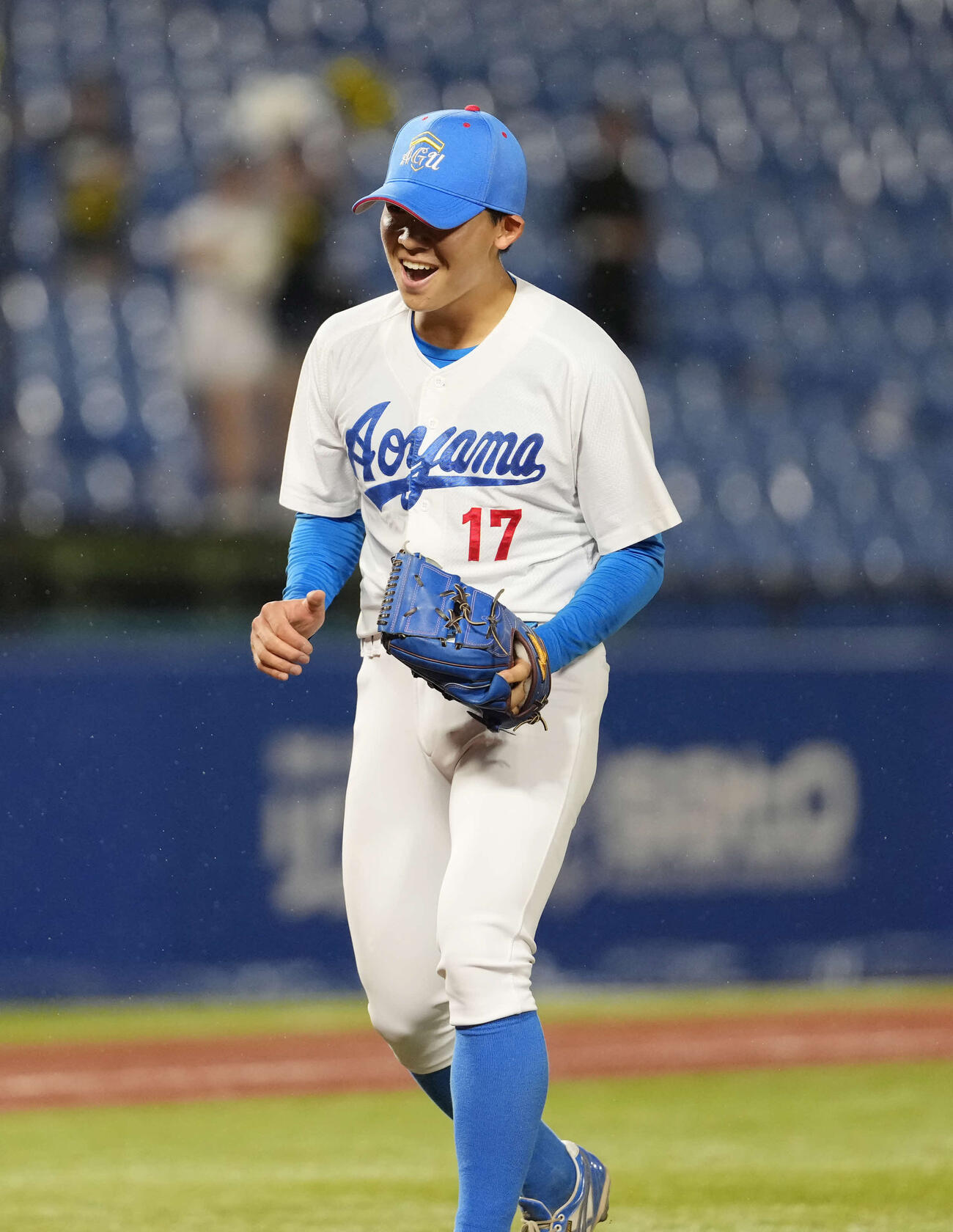 中大に勝利し笑顔を見せる青学大・山田（撮影・小島史椰）