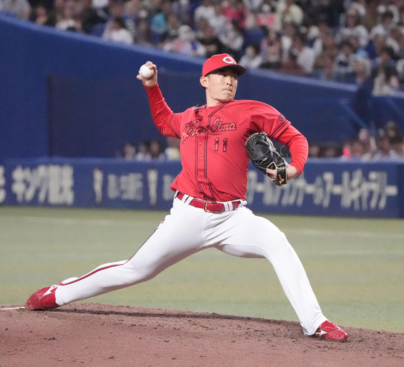 中日対広島　7回裏中日1死二、三塁、広島2番手で登板する斉藤汰（撮影・森本幸一）