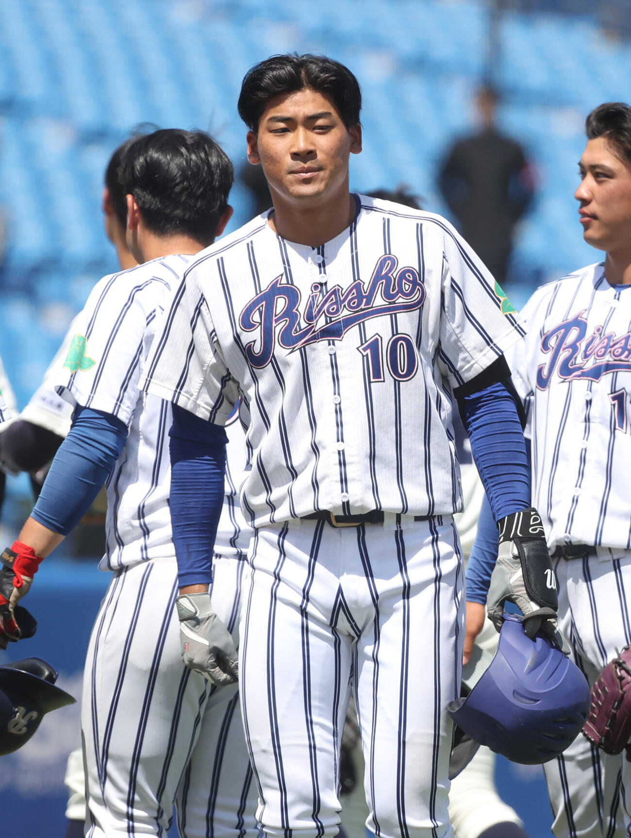 国学院大対立正大　9回表立正大2死一塁、高田は投ゴロに倒れ試合終了した（撮影・柴田隆二）